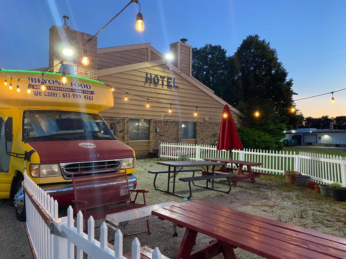 America'S Stay Inn Stewartville Exterior photo